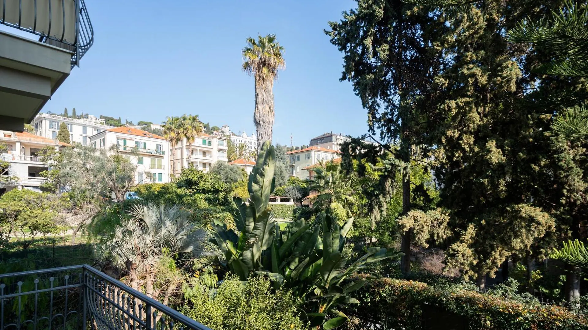 Apartment Windsor Mare - In The Heart Of Bordighera - Italy